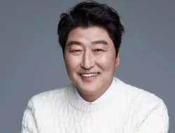 Song Kang-ho Akan segera Main Drama Adaptasi Layar Lebar Hit Inside Men